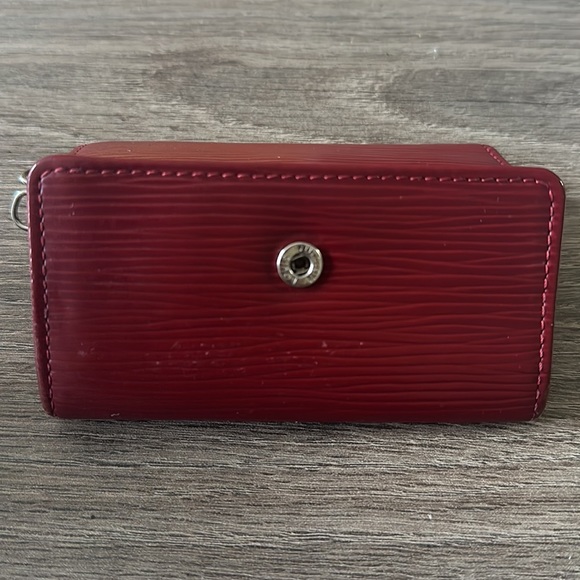 Authentic Louis Vuitton Bordeaux Epi Leather Key Holder - Picture 4 of 10